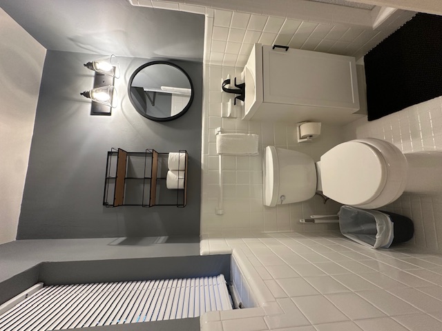 18233bath